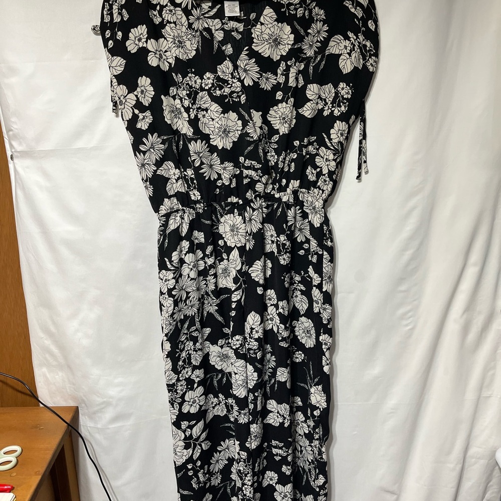 Joe‎ Benbasset Black and White Floral Maxi Dress